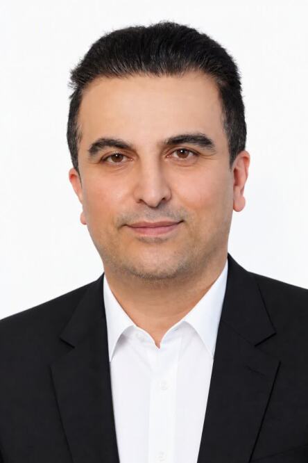 همایون اسدی